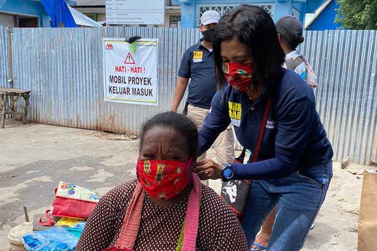 Polres Biak Numfor Bagikan Masker