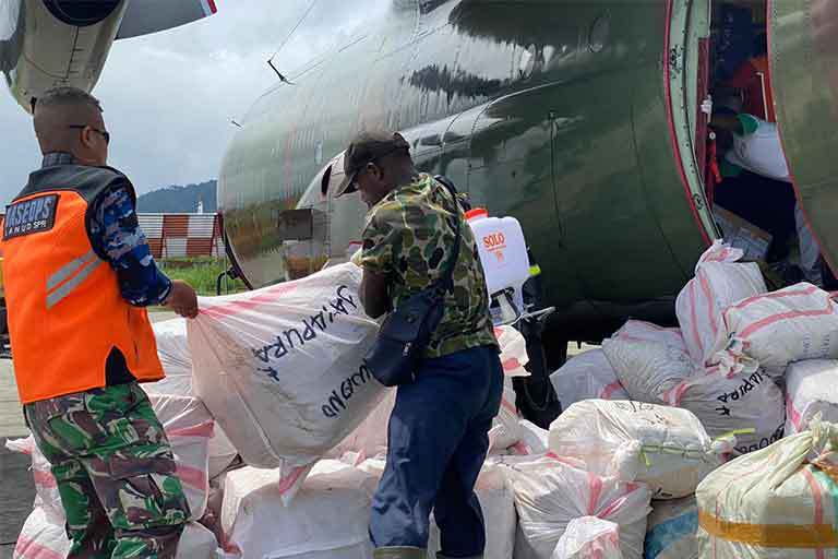 lat Kesehatan corona Tiba Di Jayapura