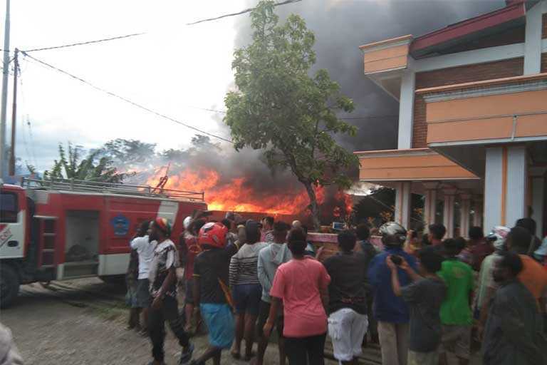 5 Rumah Di Wamena Terbakar