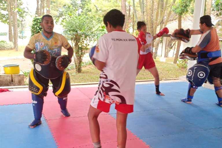 Atlet Muaythai Papua